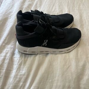 On Running Women's cloudnova Black Running Shoes